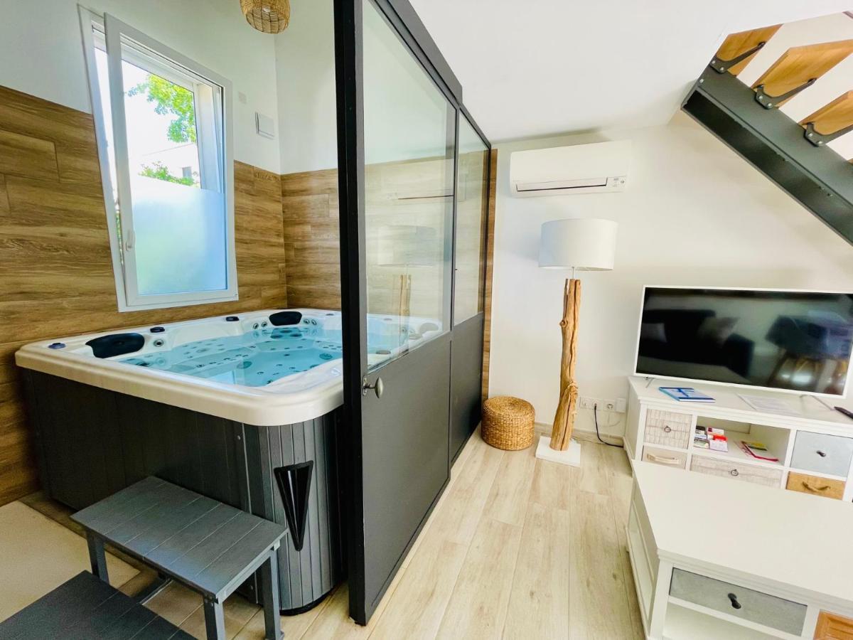 Les Jardins Du Castelas - Piscines, Jardins Et Spas Privatifs ユショー エクステリア 写真