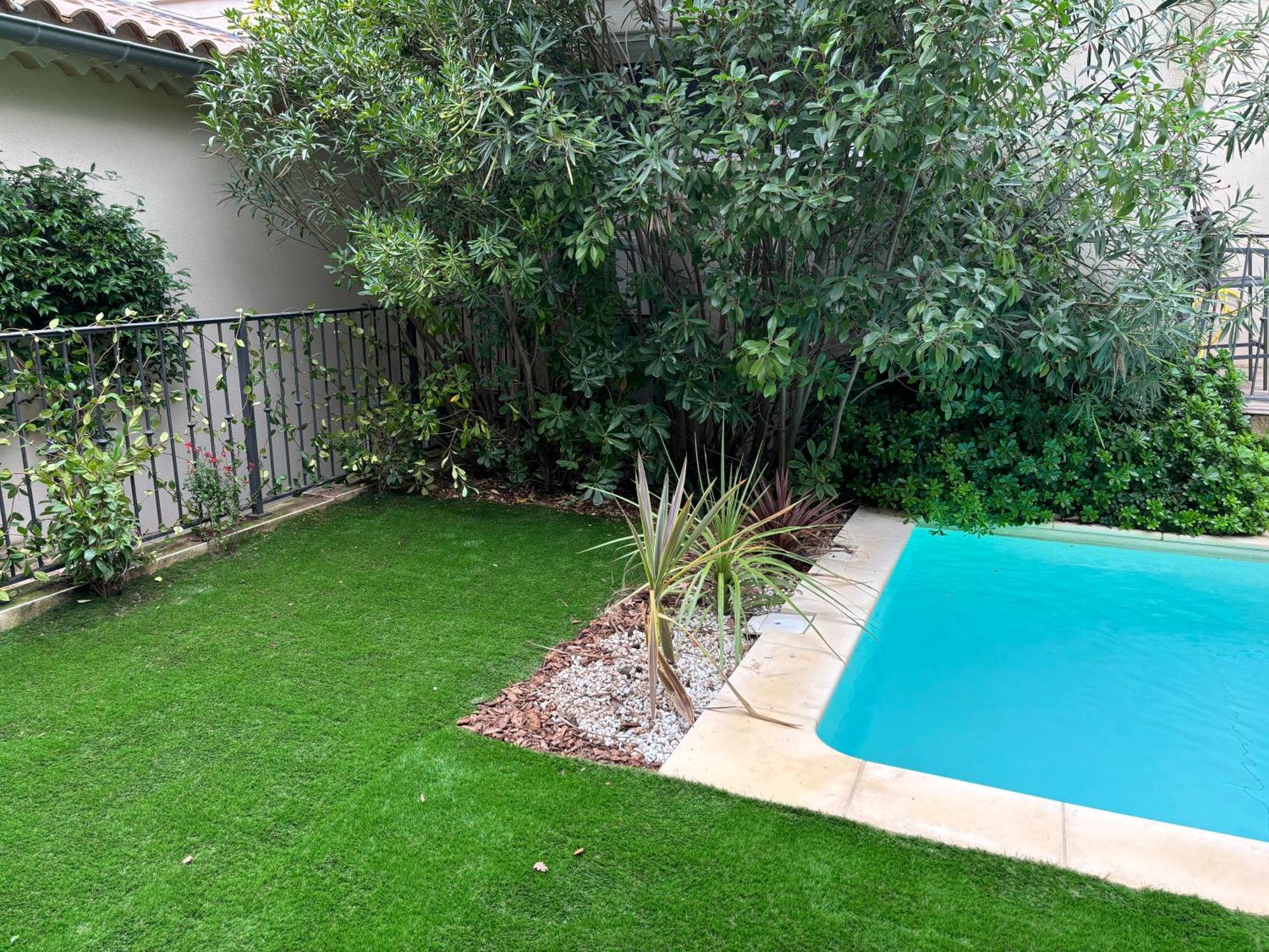 Les Jardins Du Castelas - Piscines, Jardins Et Spas Privatifs ユショー エクステリア 写真