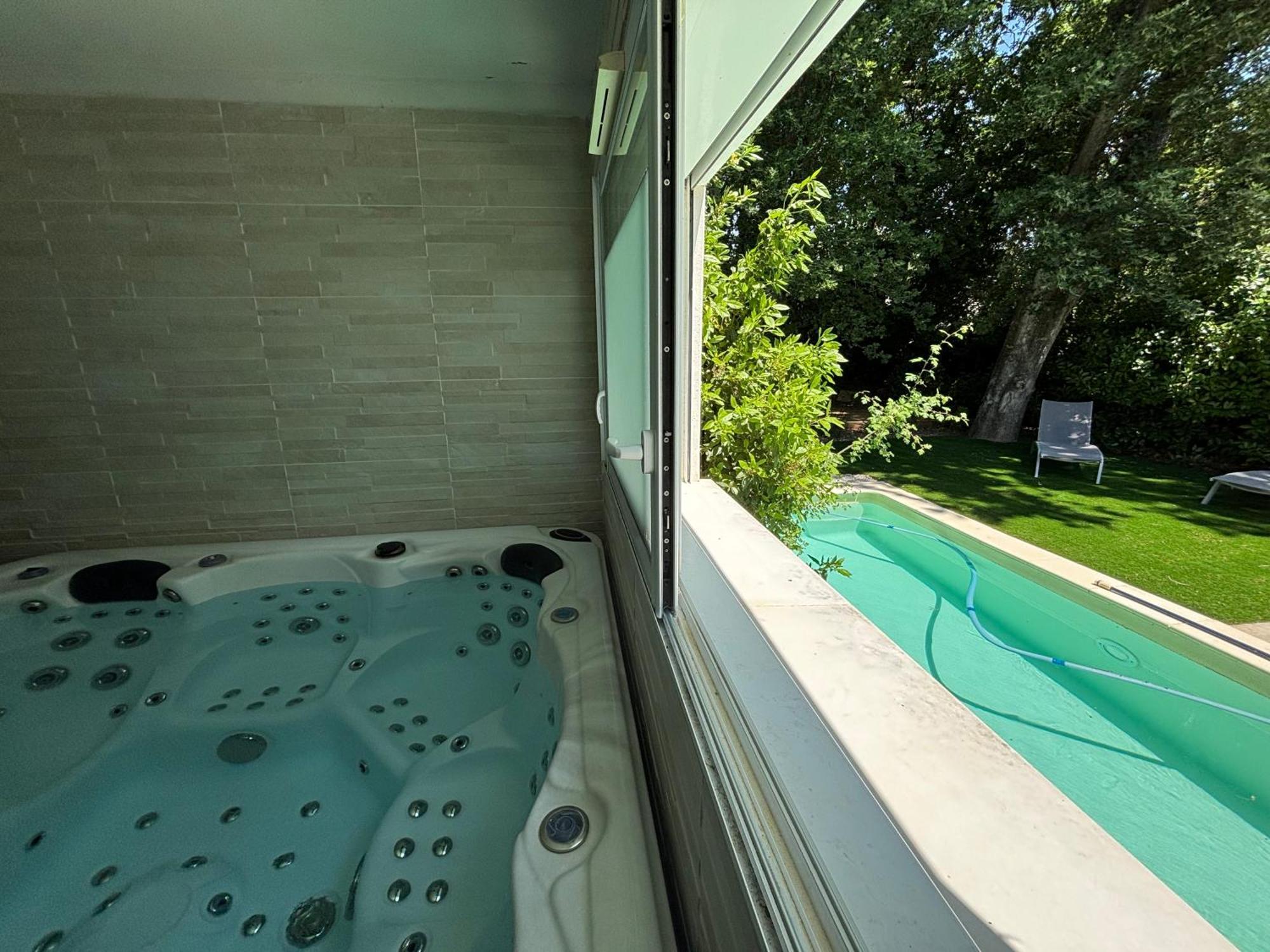 Les Jardins Du Castelas - Piscines, Jardins Et Spas Privatifs ユショー エクステリア 写真